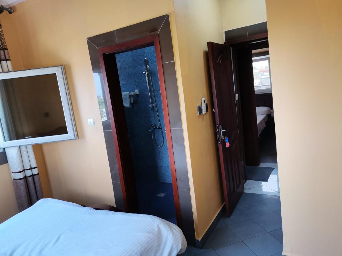 Residence Hoteliere Mb-202 C 杜阿拉 外观 照片