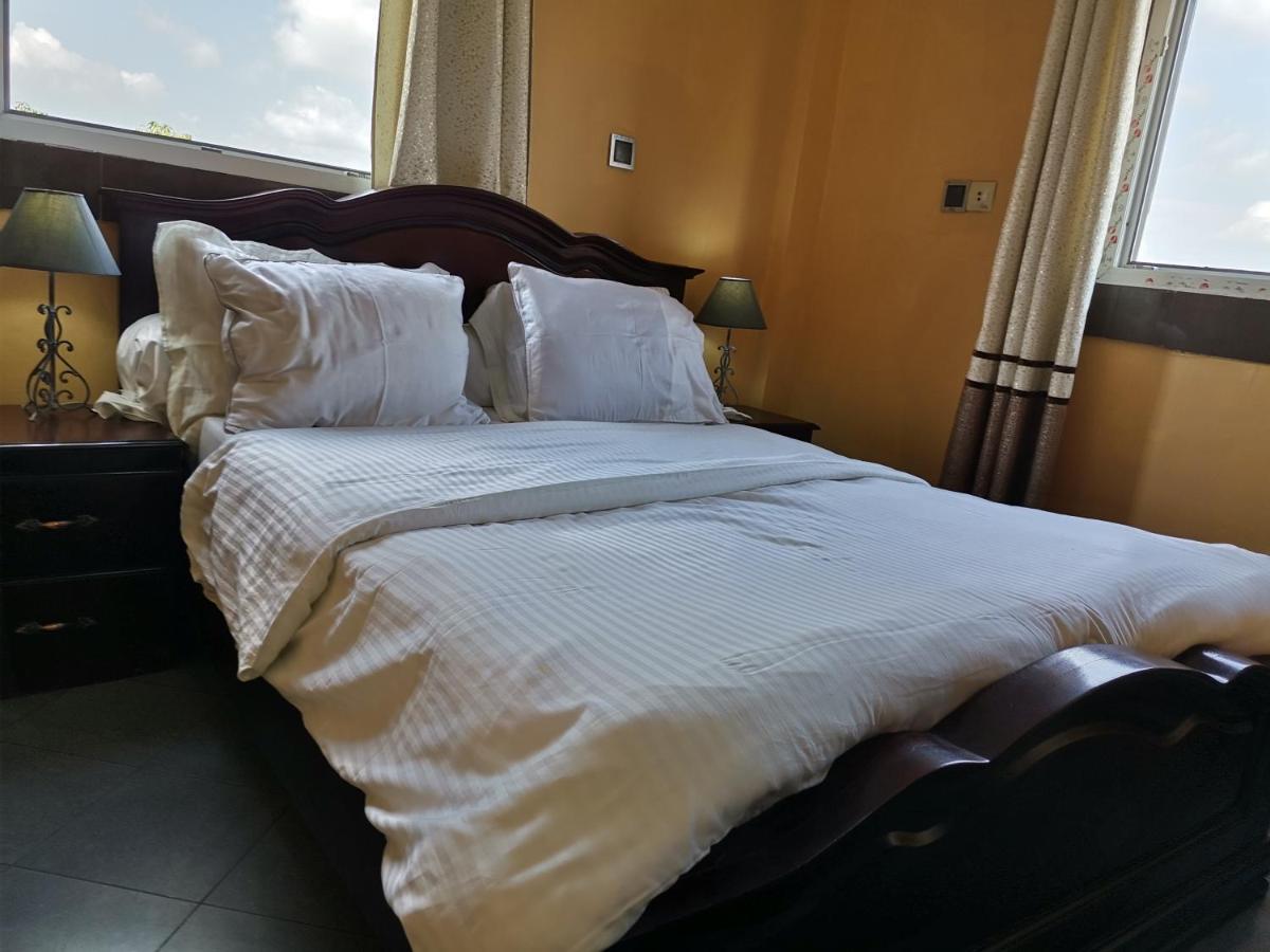 Residence Hoteliere Mb-202 C 杜阿拉 外观 照片