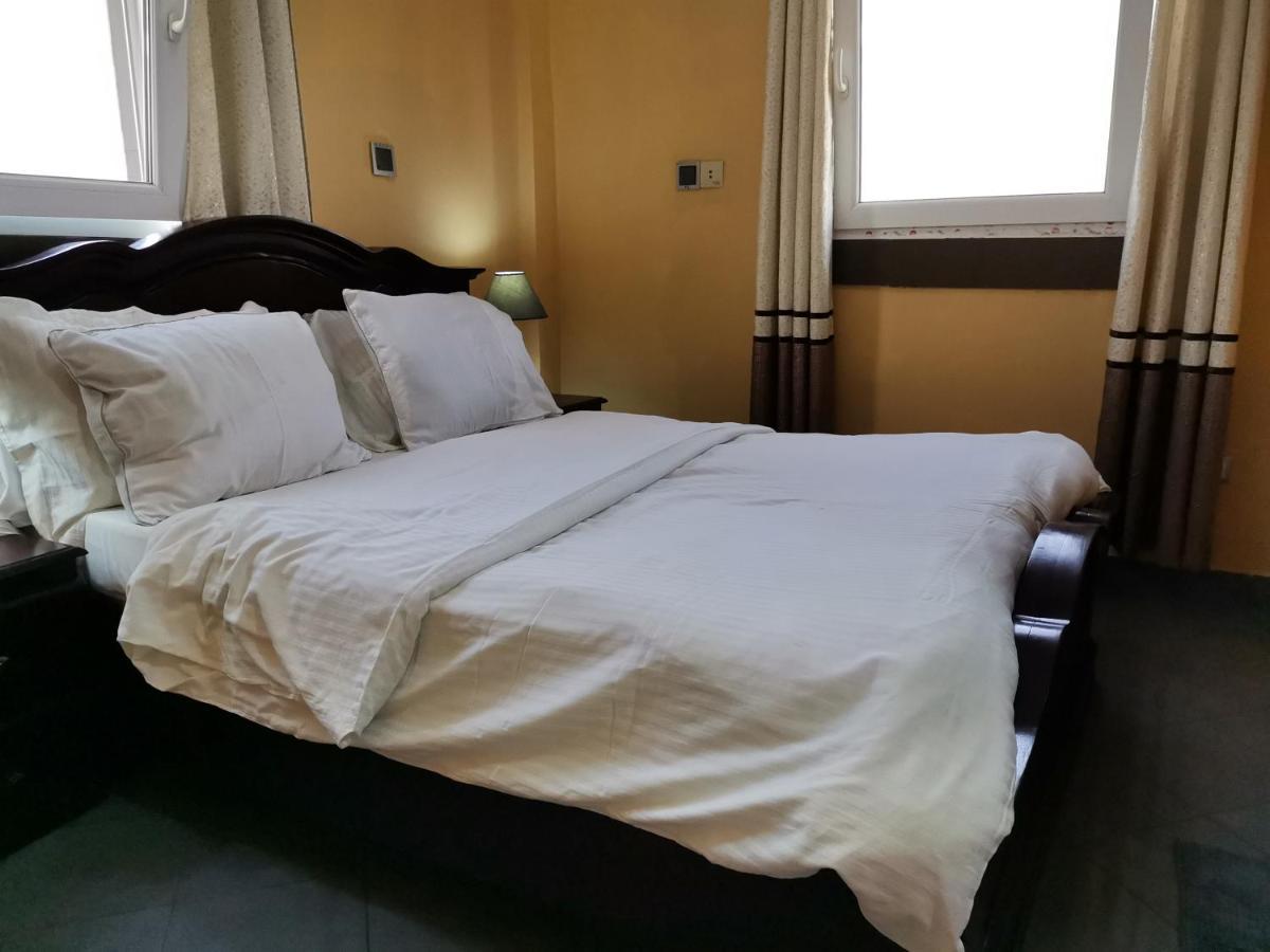 Residence Hoteliere Mb-202 C 杜阿拉 外观 照片