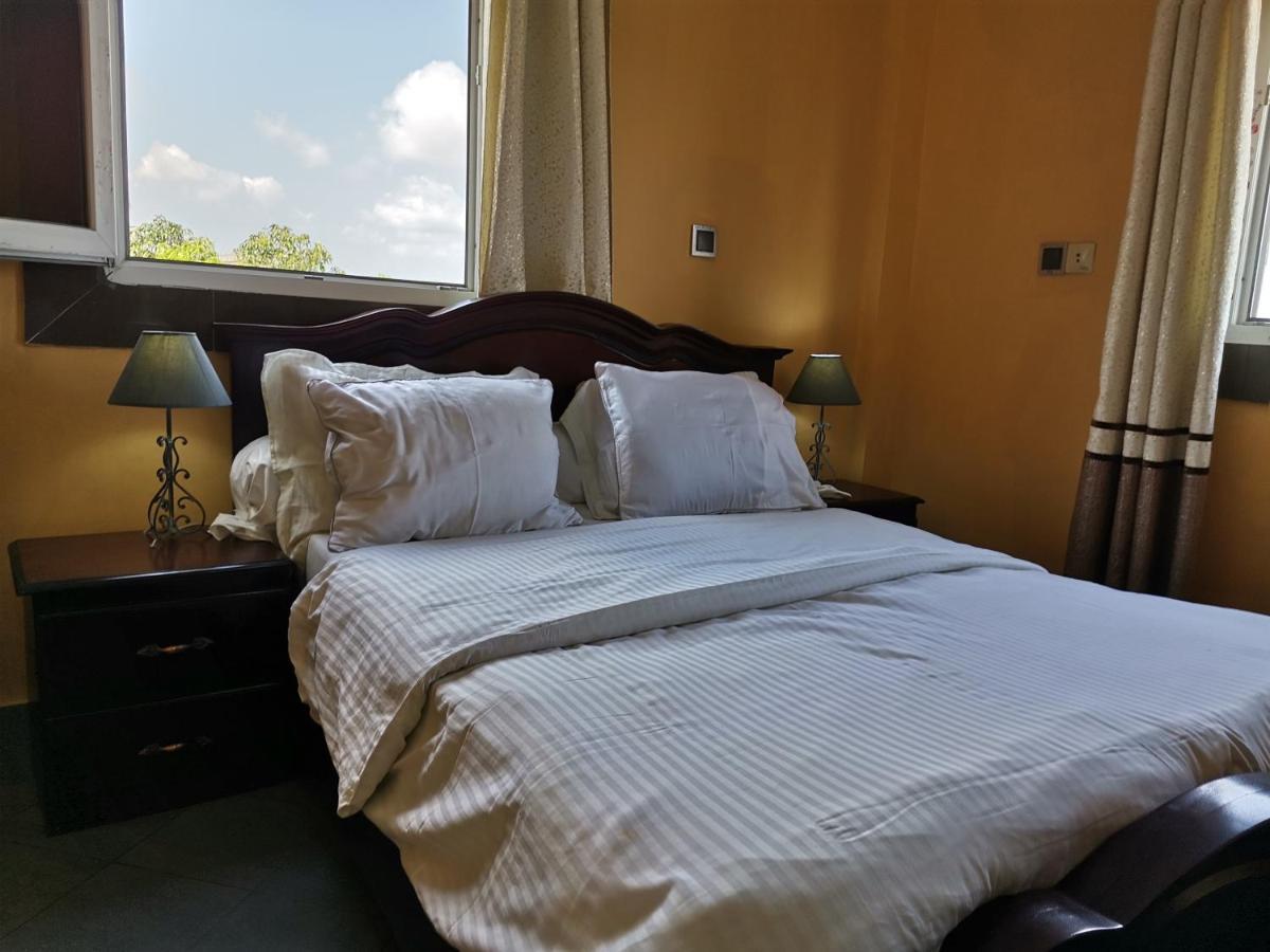 Residence Hoteliere Mb-202 C 杜阿拉 外观 照片